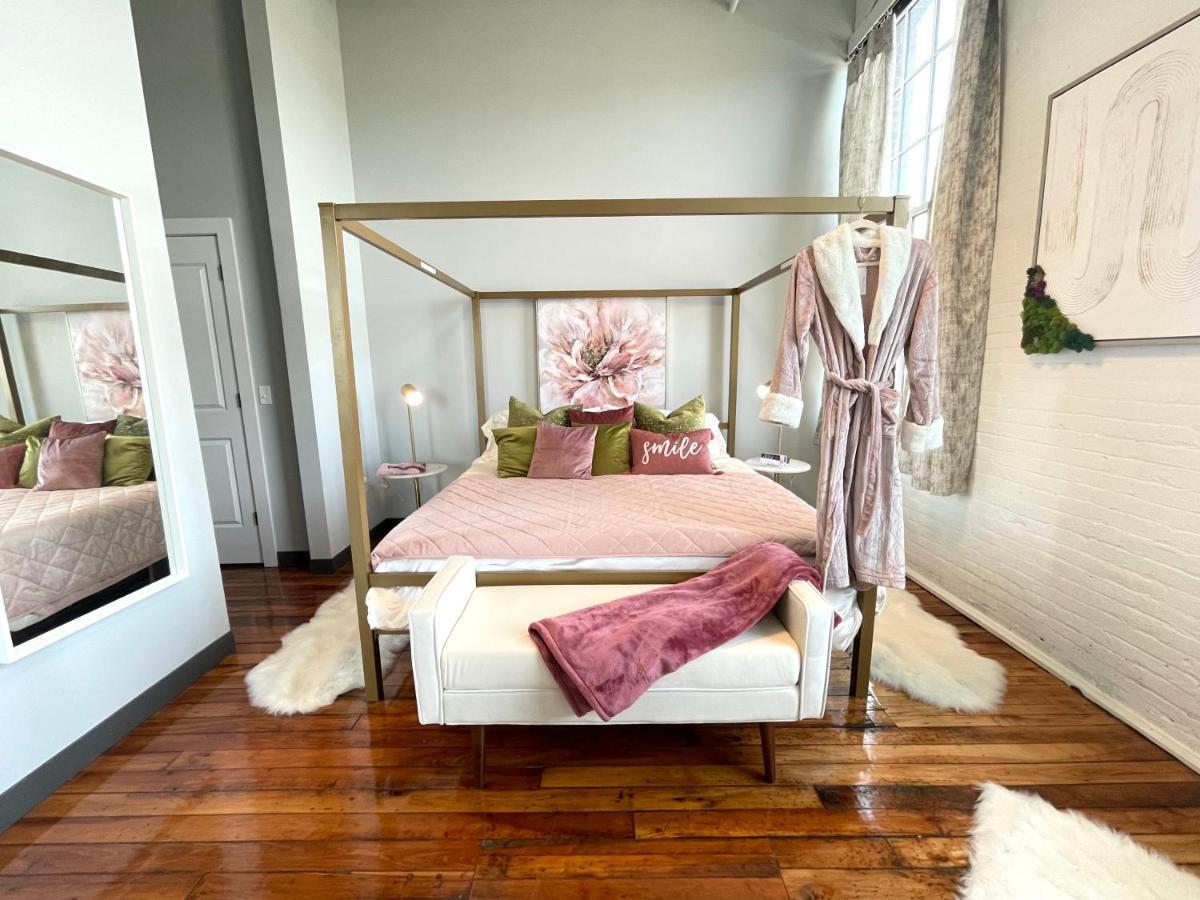 2Br 2Br Le Chateau 505 Lux Penthouse In A Historic Building Утика Екстериор снимка