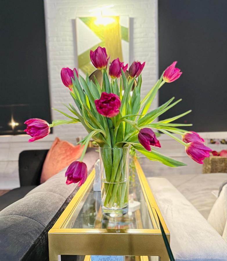 2Br 2Br Le Chateau 505 Lux Penthouse In A Historic Building Утика Екстериор снимка